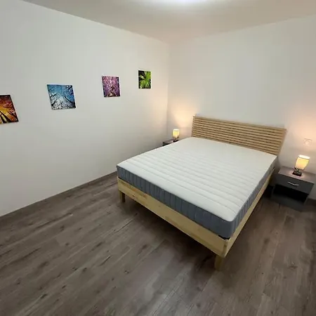Дом отдыха Maison 4 Avec Spa Interieur Вик-ла-Гардьоль
